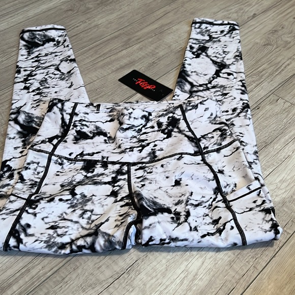 NWT - THE GYM PEOPLE SIZE SM - Picture 9 of 10